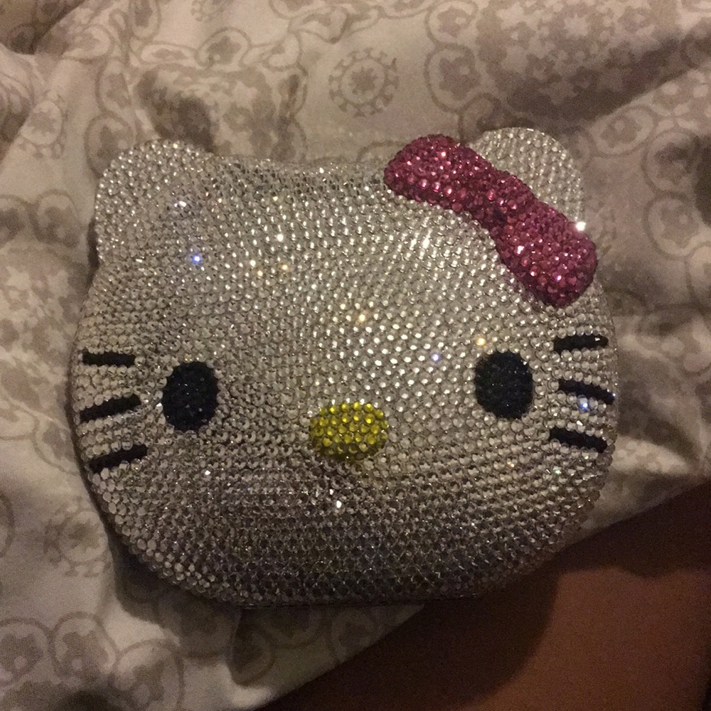 HELLO KITTY CLUTCH